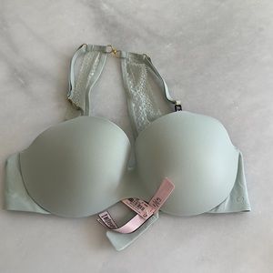 Victoria secret bra never been worn